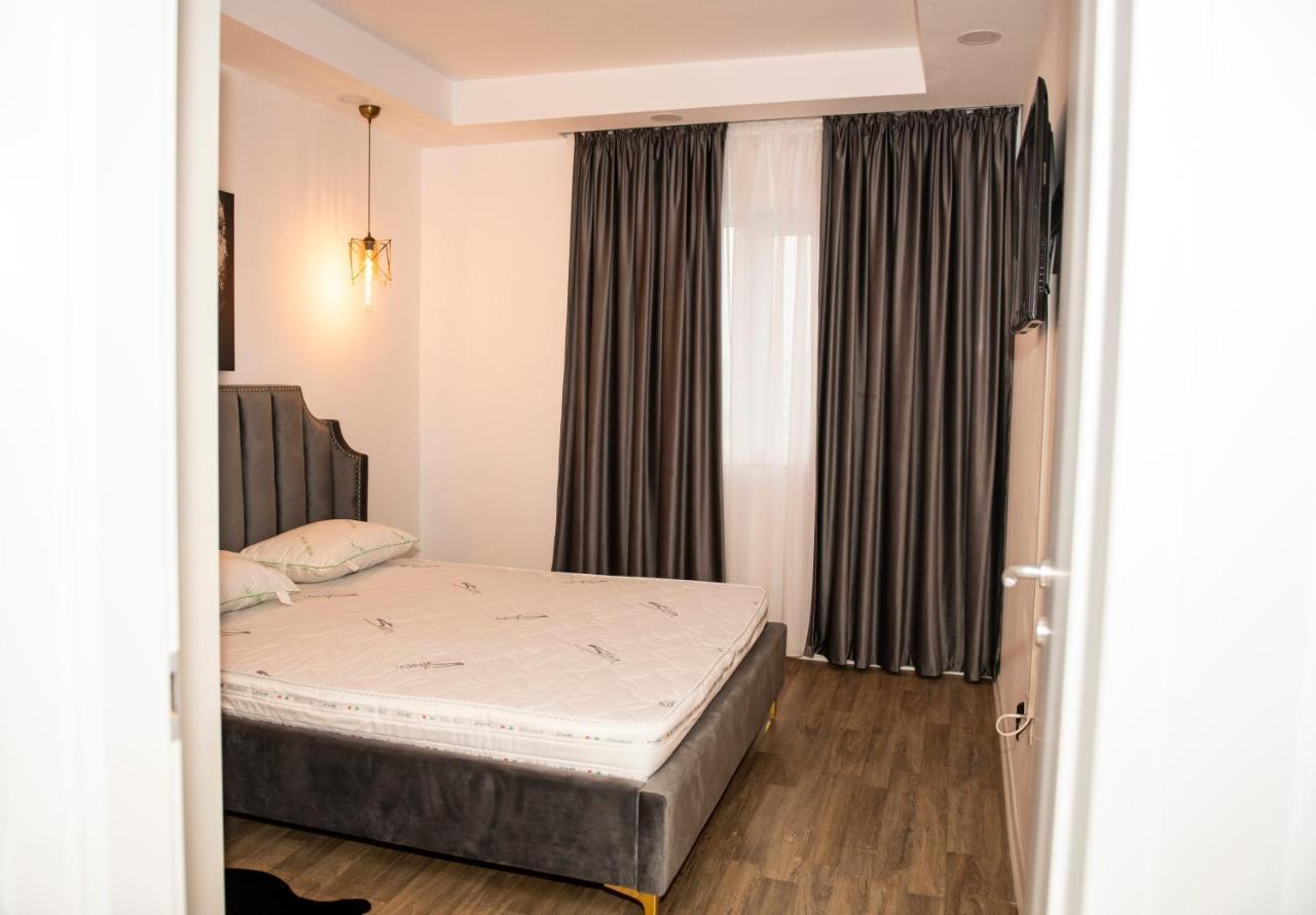 Raphael Apartment North Bucharest Cosmopolis Stefanestii de Jos Eksteriør billede