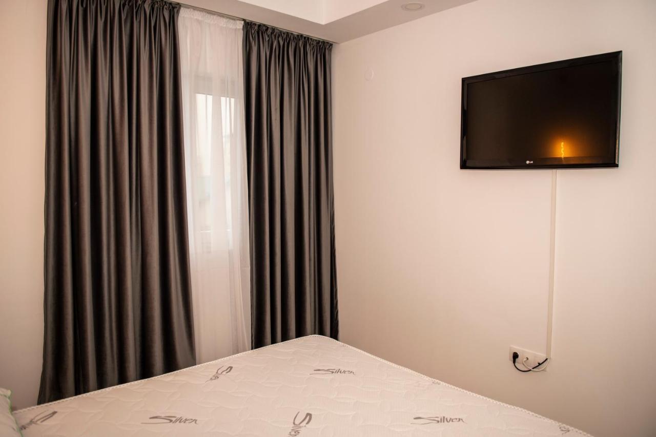 Raphael Apartment North Bucharest Cosmopolis Stefanestii de Jos Eksteriør billede